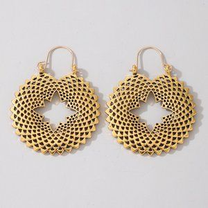 Gold or Silver Lotus Geometric Shape Earri…